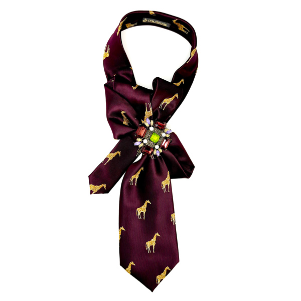 Ascot necktie giraffe pattern