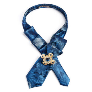 Pleated necktie floral pattern