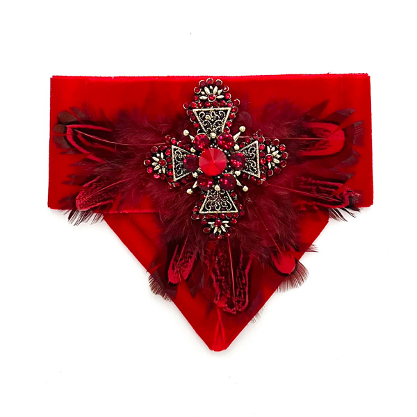 Classic chic style brooch in royal red