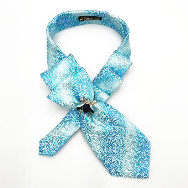 Pleated necktie floral pattern